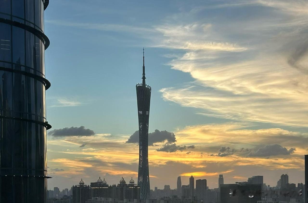 ❤️生活最好的样子，不是永远光鲜亮丽，而是历经世事，依旧心存温柔。

不必追赶别