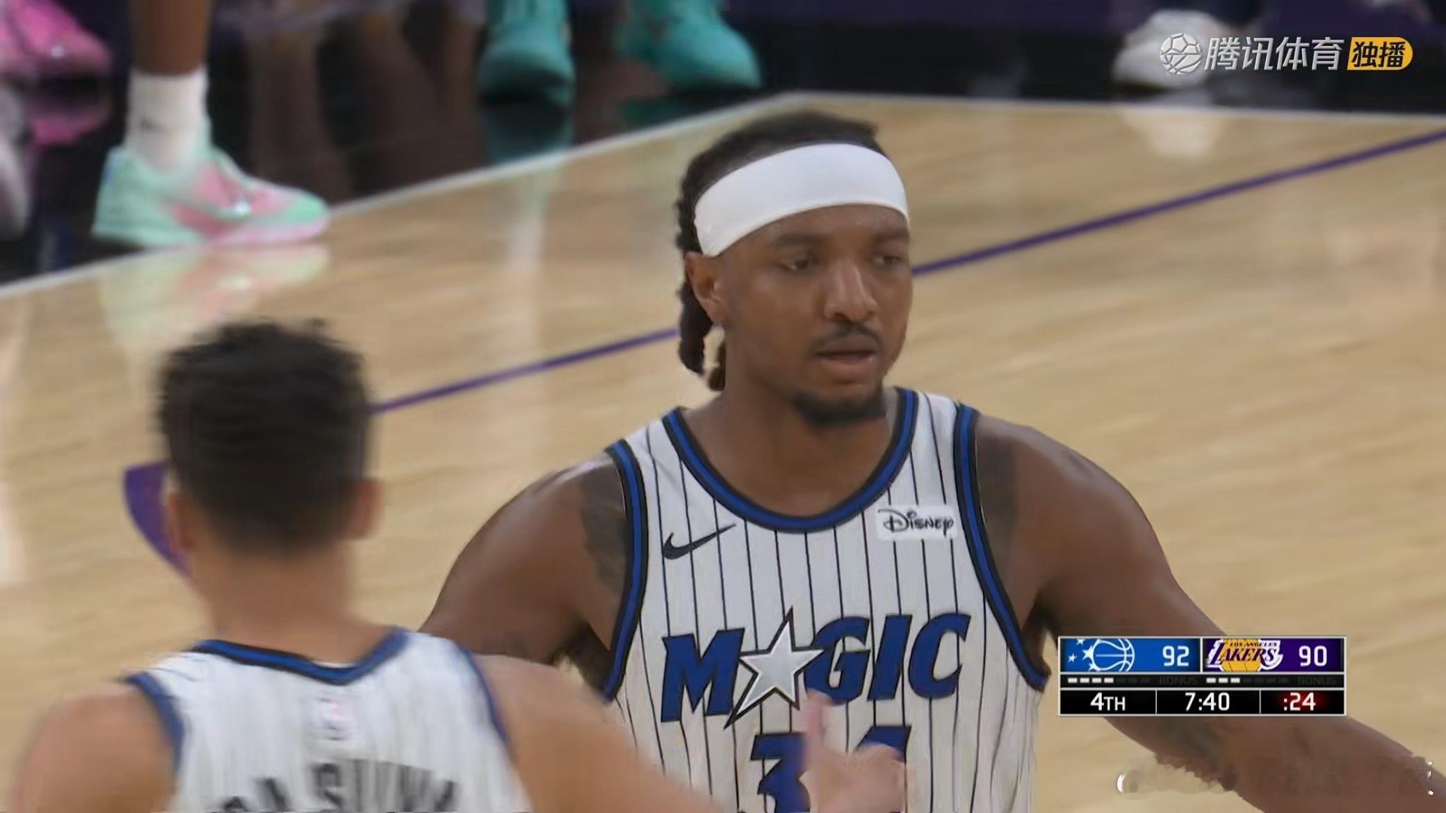 魔术在第四节反超比分了魔术vs湖人