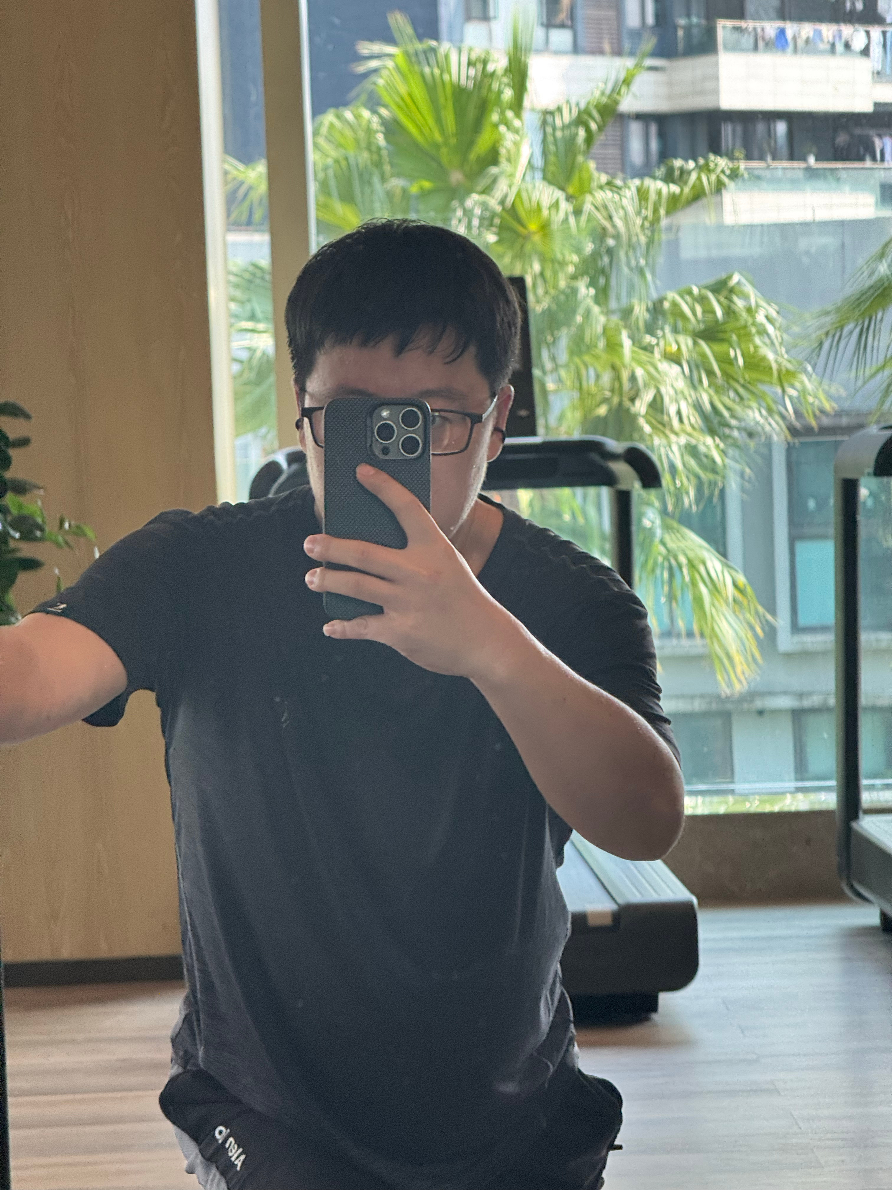 披哥选手体脂率我的运动~还是有点肥~