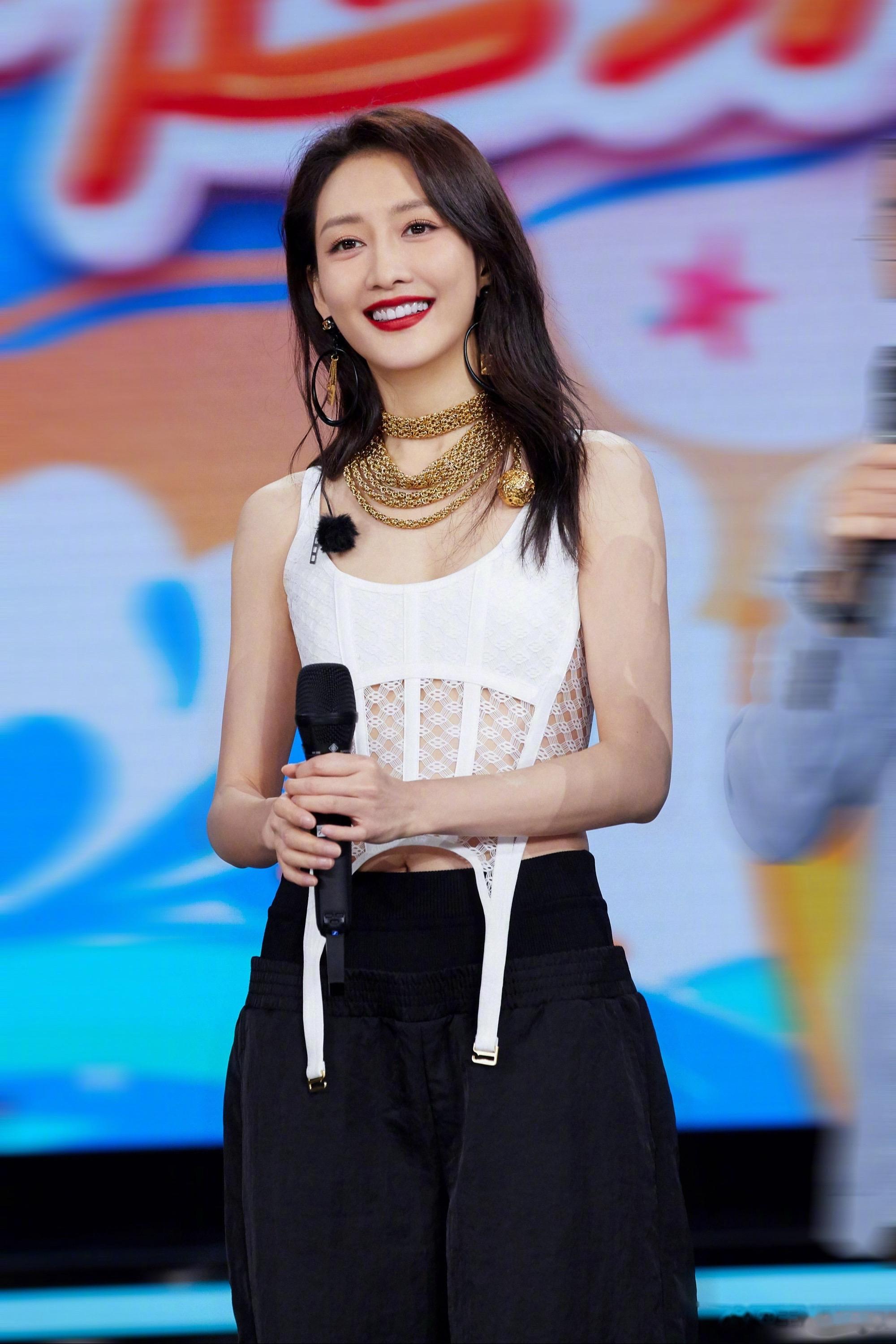 王鸥