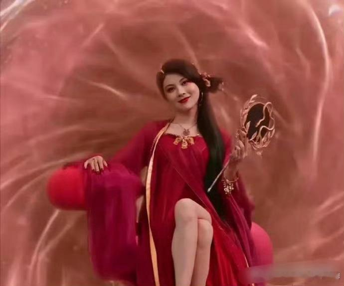 与凤行中的金娘子也露腿了，同样是大妖露腿，为什么就杨幂被嘲呢？ 