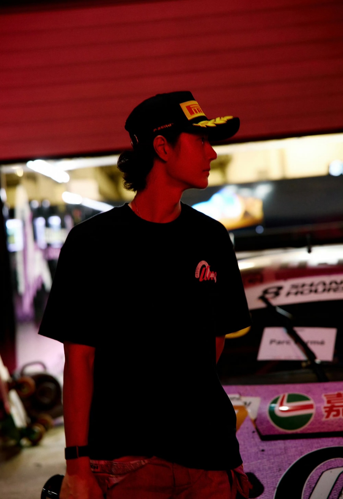 太帅了[抱一抱][抱一抱]潮男一博王一博不愧是各大品牌的时尚宠儿 太帅了呀, 这