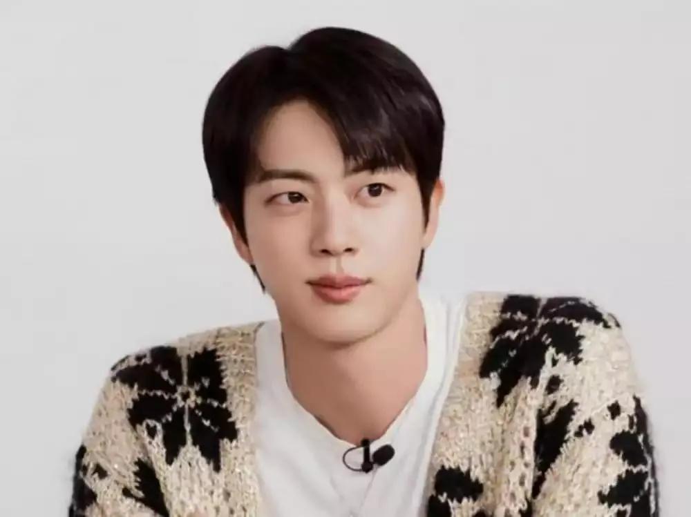 BTS Jin 排名第一，成为最适合担任'ASEA 2025'男性偶像MC

 