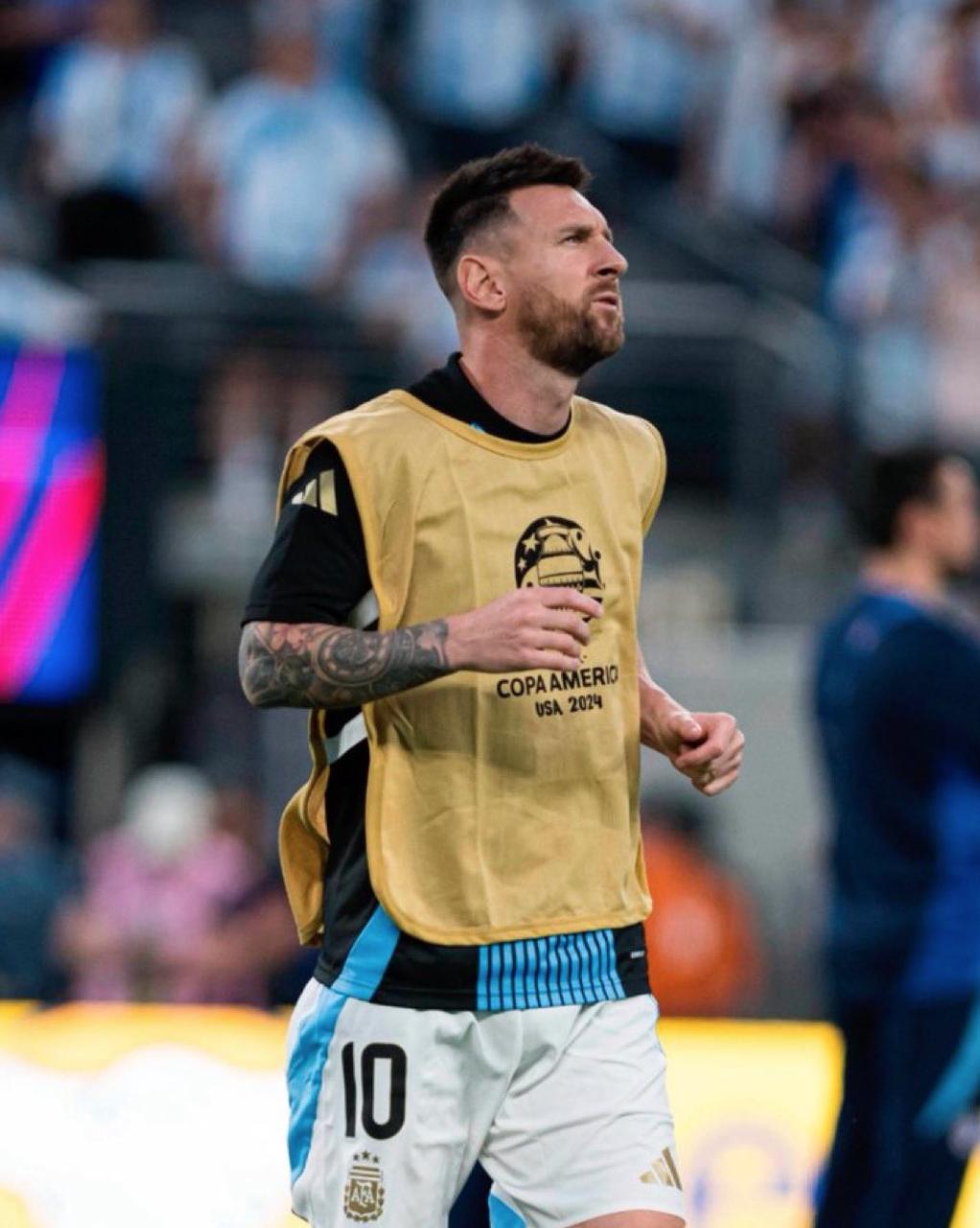 🇦🇷 老骥伏枥！梅西在美洲杯至今的表现：
— 2场比赛
— 1次助攻
— 1