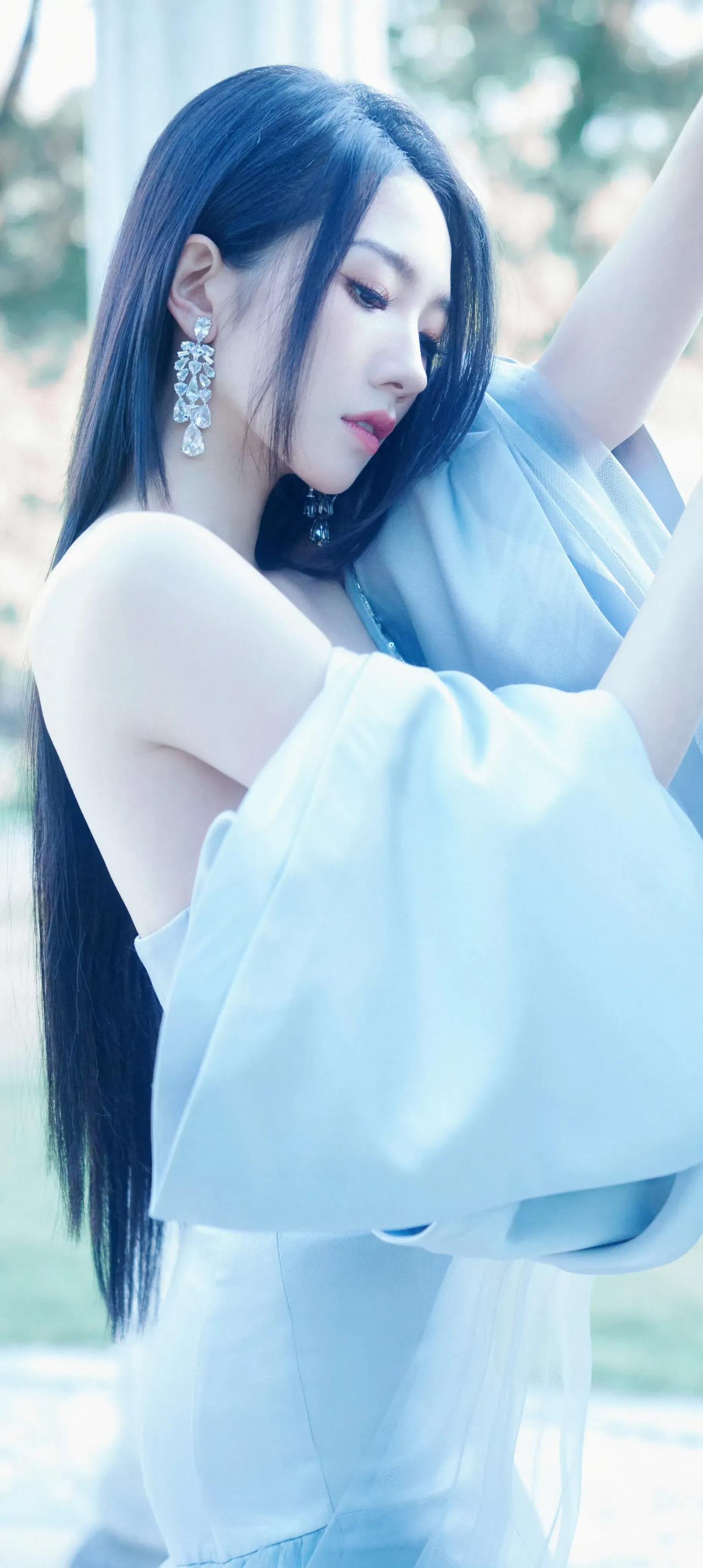 #孟美岐# #女明星谁最美# #明星美图# #惊艳女神#
达人推荐 女主角唇泥