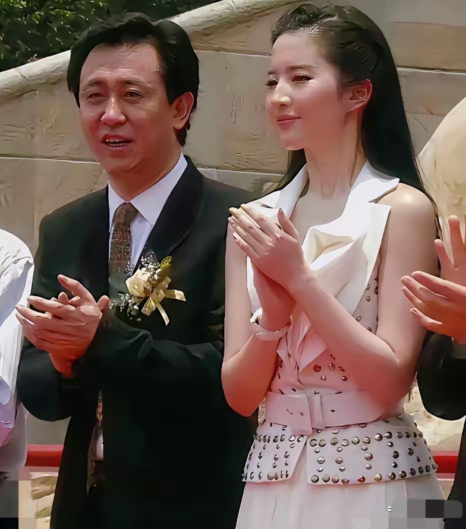 刘亦菲还是这么漂亮