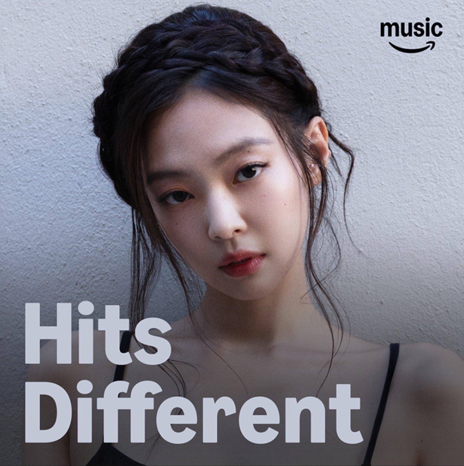 Jennie for Amazon Music这个盘发造型简直要把人美晕了😍 