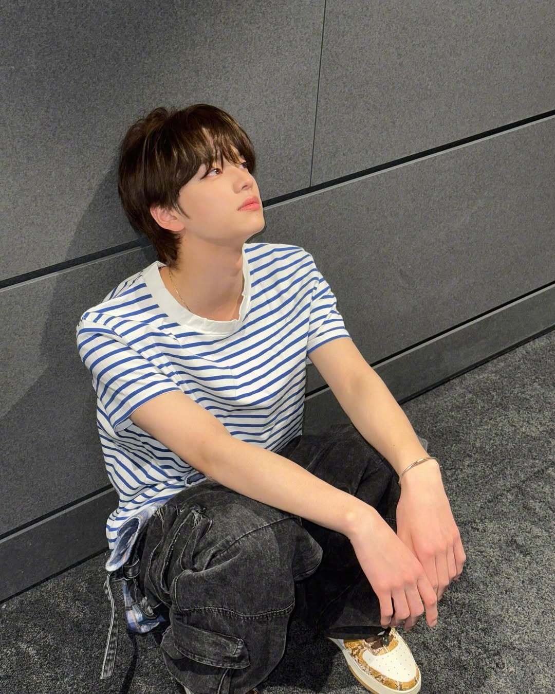 【Ins】TWS 申惟Ins更新，清爽帅气少年感十足~申惟SHINYU[超话] 