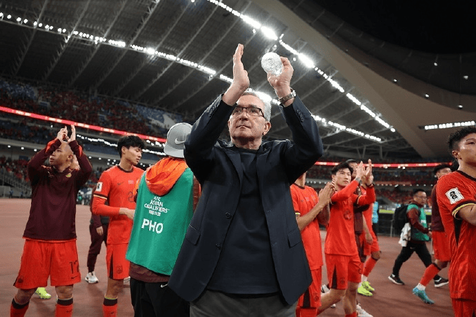 伊万寄语中国球迷：在中国的时光很美妙，球迷开心我也开心