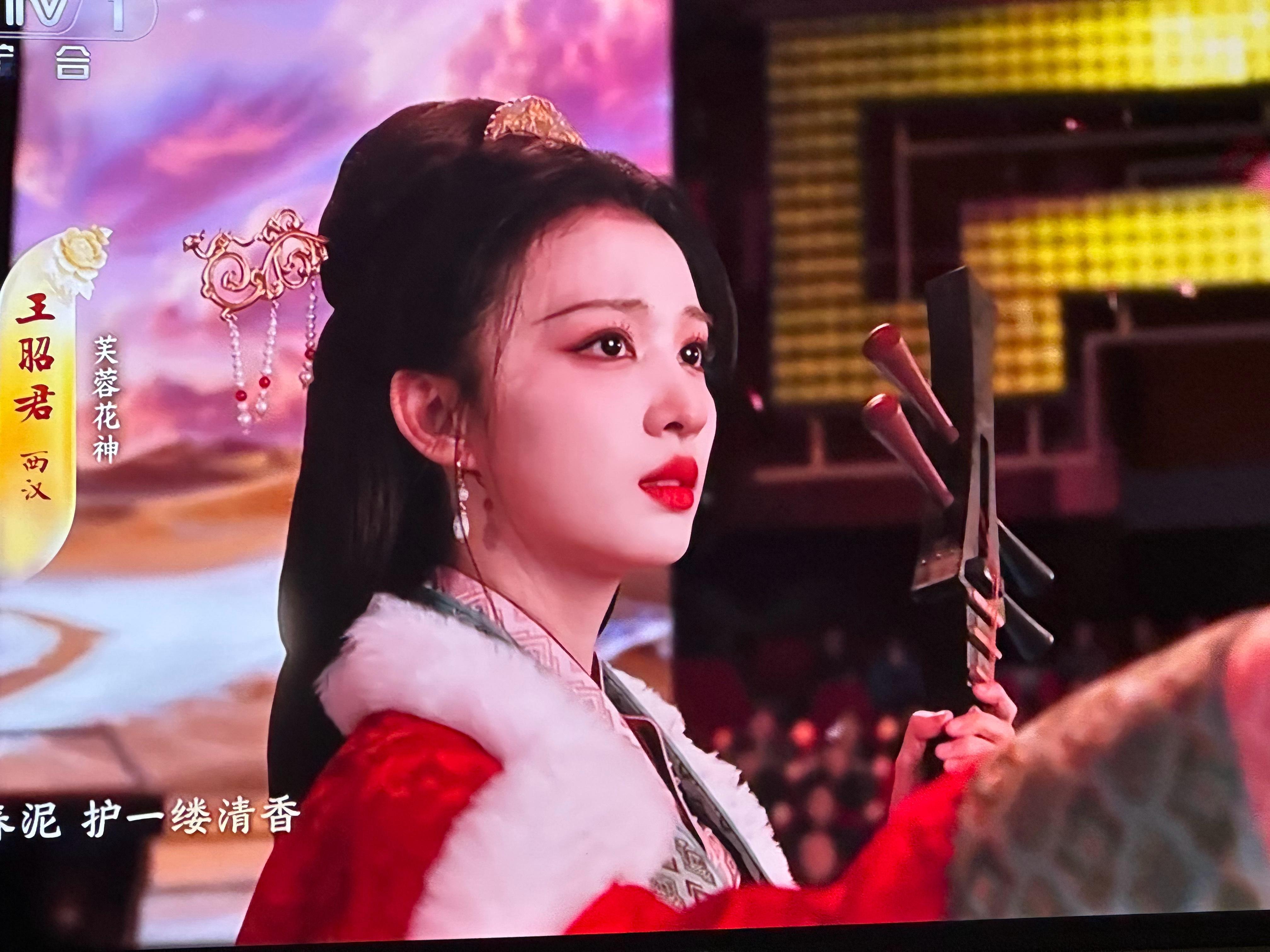 春晚王楚然这美貌要出圈的节奏哇～ 