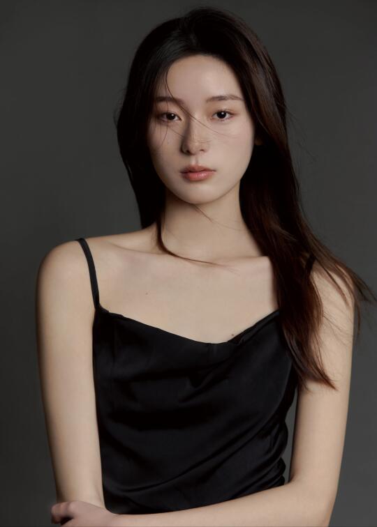 公式照的高级感🖤 | 上海见组照