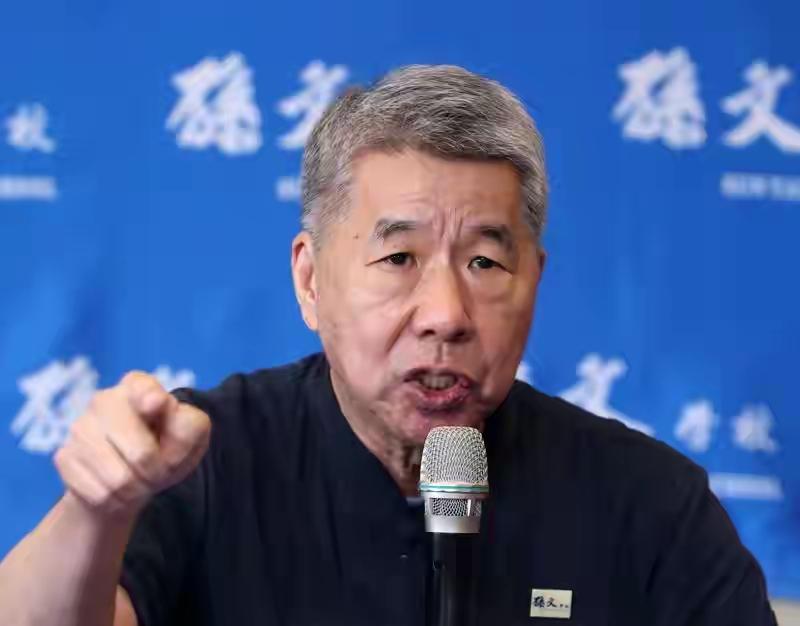 张亚中：当选国民党主席后，立刻恢复“国统纲领”重启国共论坛

今天（19日）为中