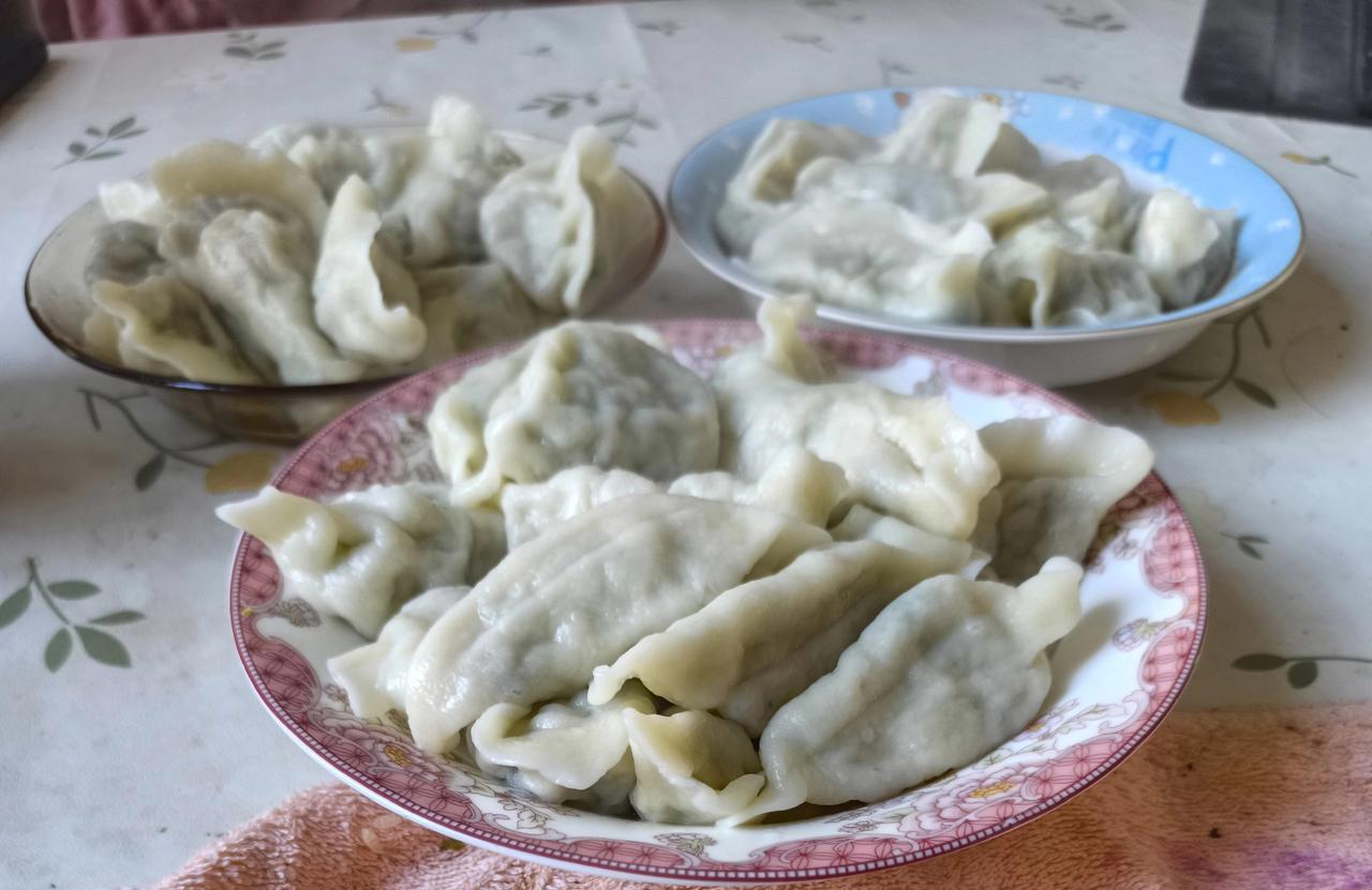 你对2026年央视春晚有什么看法。那是我们春节菜单重要组成部分，和饺子，排骨，地