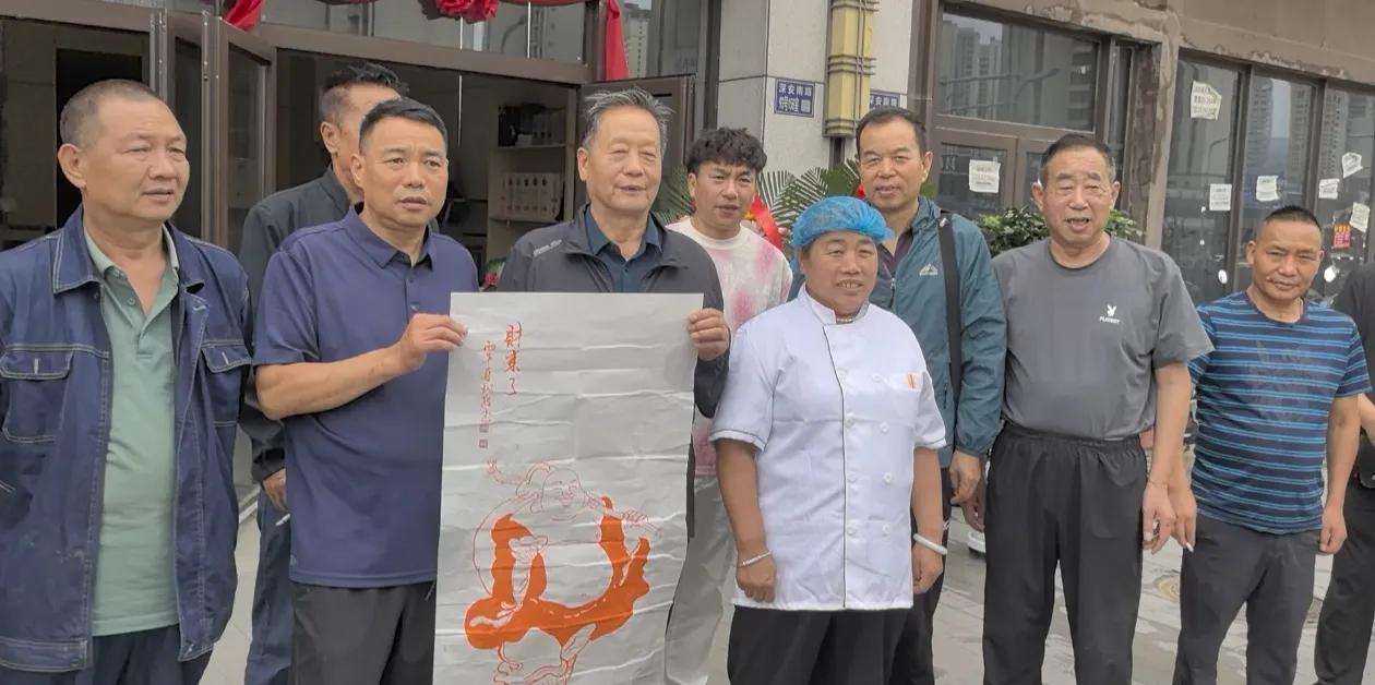 豫香居早餐店味美
天水居浆水面可口

记者：王志俭（穿石）

7月16日入伏第二
