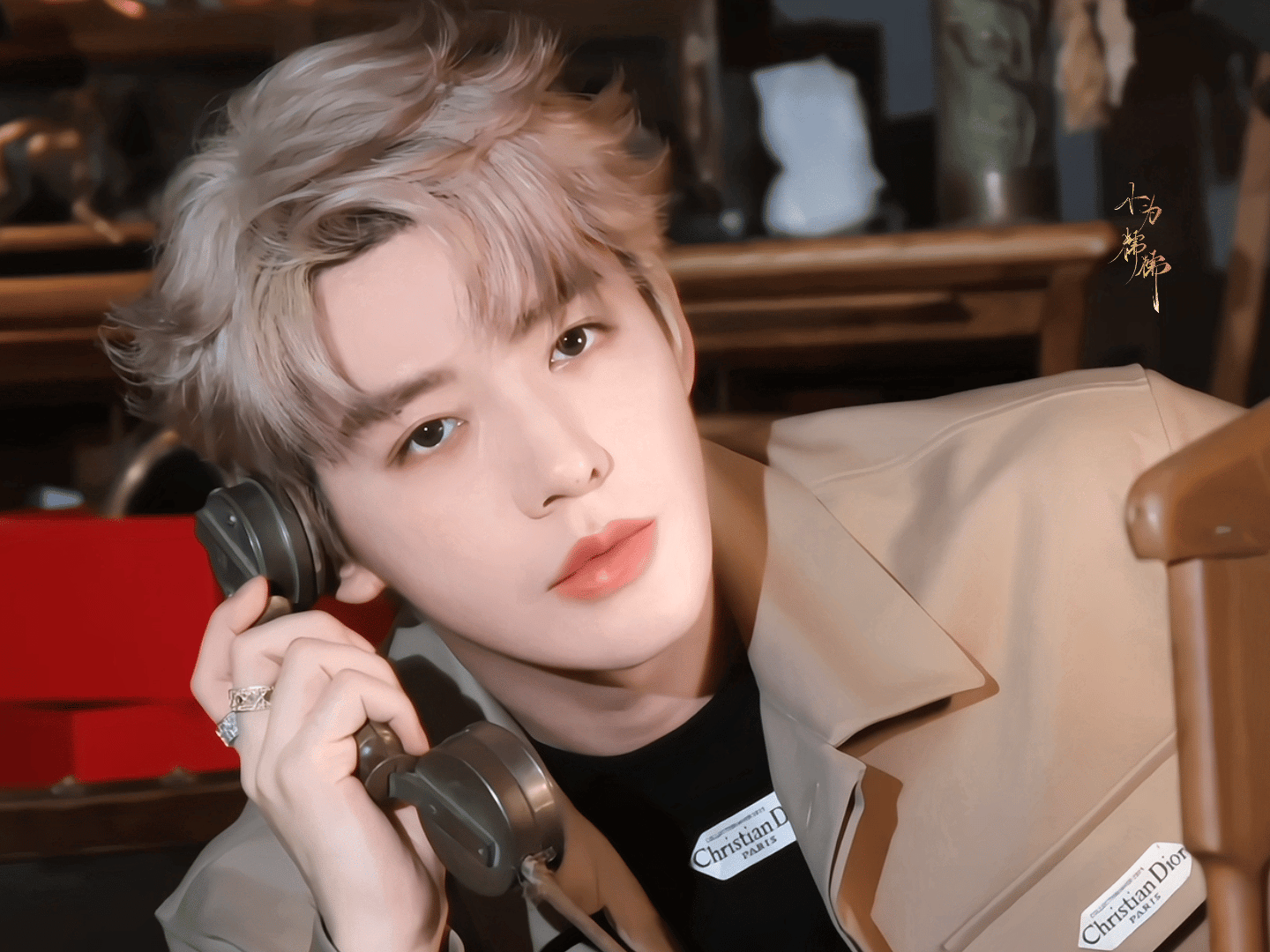 我也想要吸吸宝宝 怎么会有长的这么好看的人