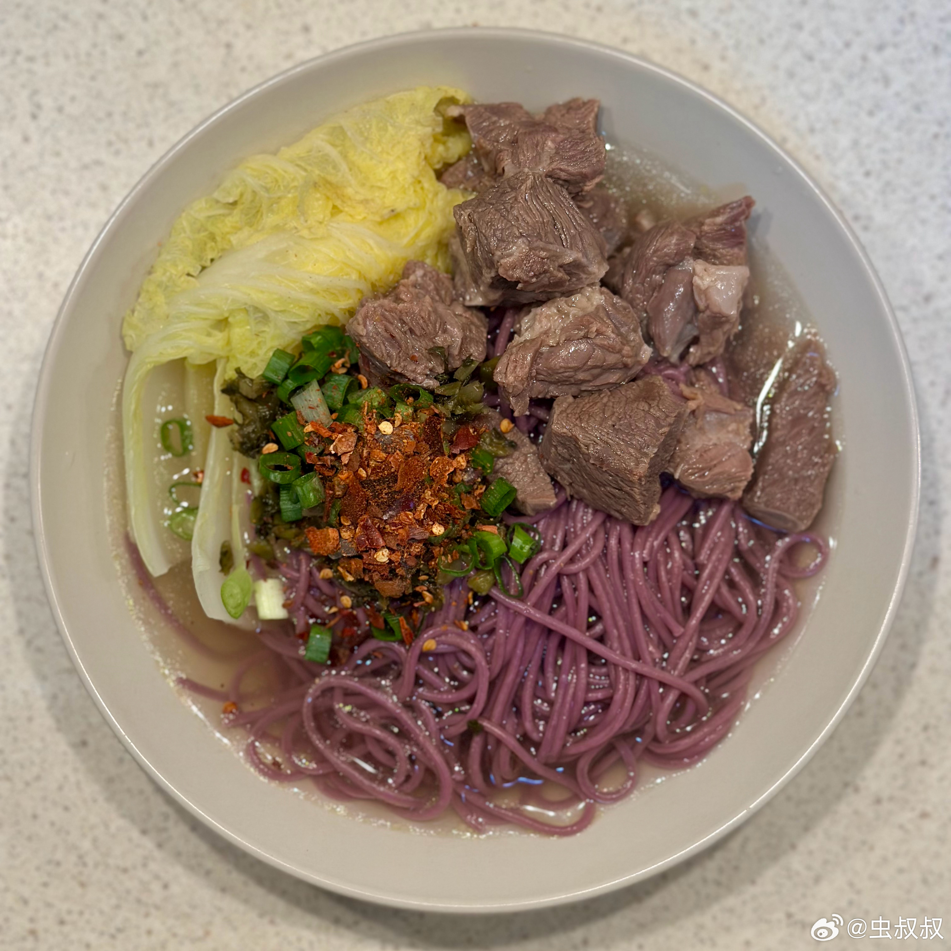 午餐简单吃碗清炖牛肉蔬菜面。 ​​​