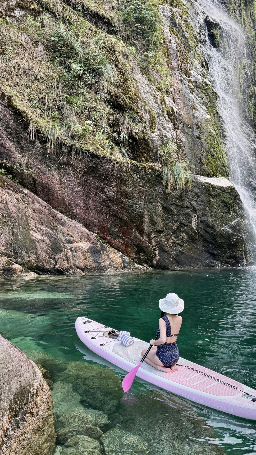 夏天进山溯溪才是正经事🛶