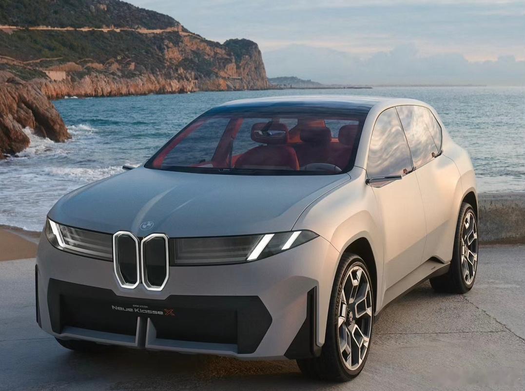 BMW集团力作，宝马新世代X概念车，将于明年下半年量产发售。这小鼻孔设计怎么样？