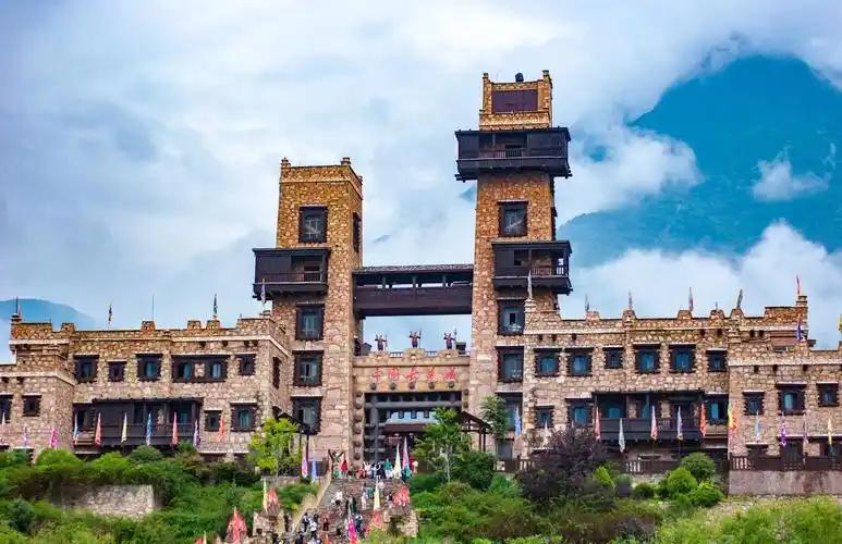 川西第一站茂县超全攻略：初遇古羌风情与山水秘境

作为叩开川西大门的第一站，茂县