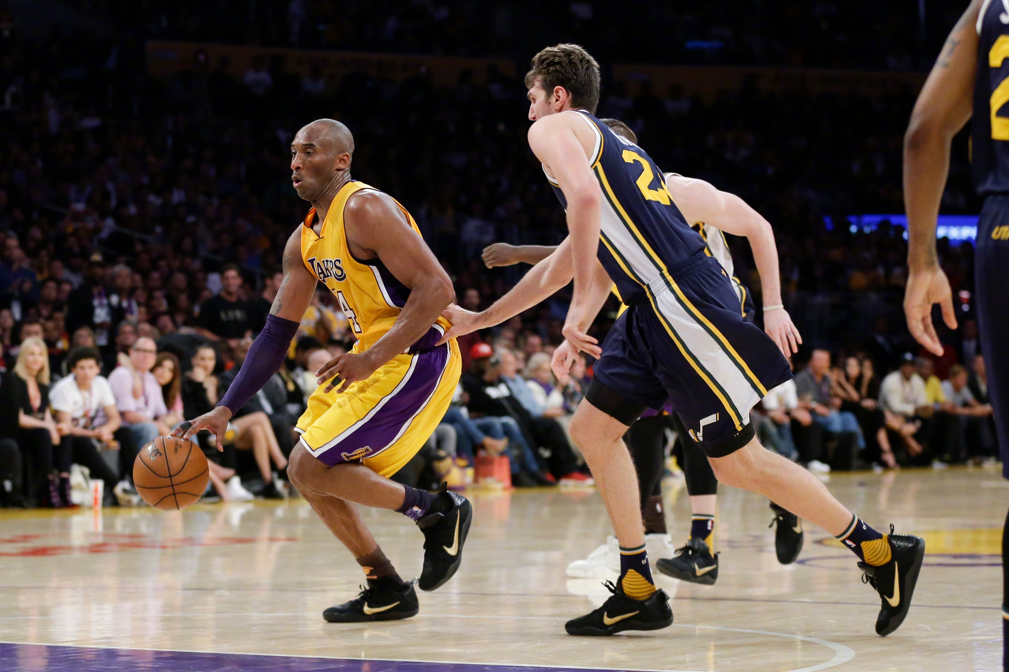 海沃德谈到了阿德巴约83分超越科比81分，以及和科比退役战60分的事情。主持人问