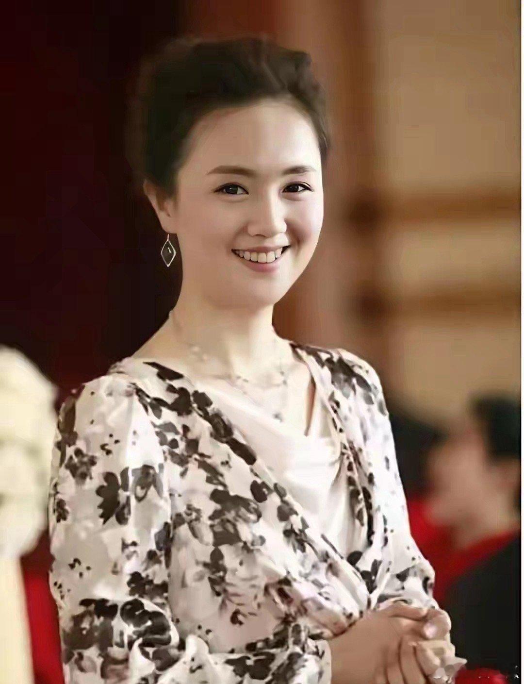 这些影视剧我要恶补一下1.《幸福请你等等我》主演:朱媛媛，李乃文，宋丹丹2.《贫