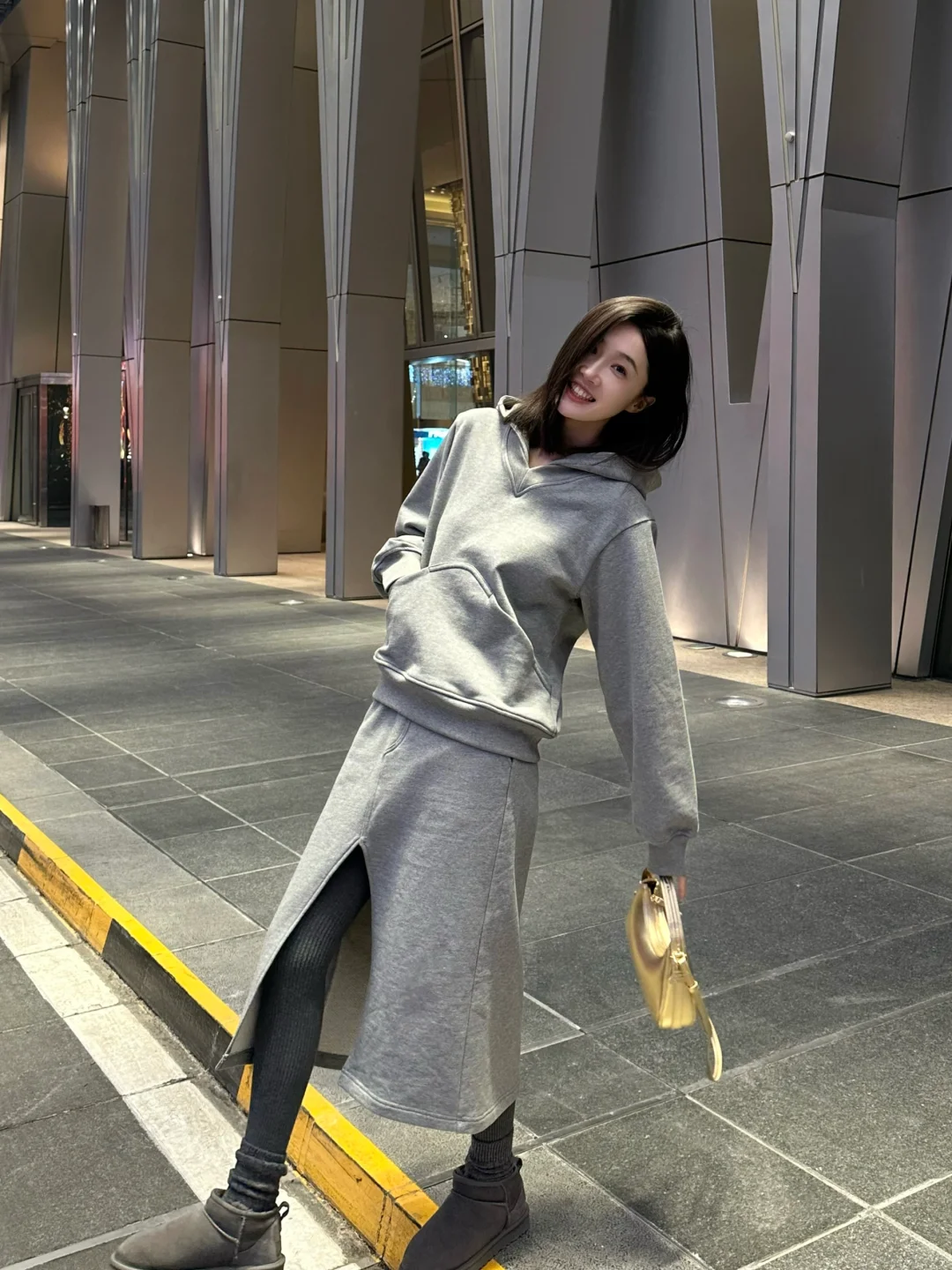 OOTD 灰色系卫衣半裙