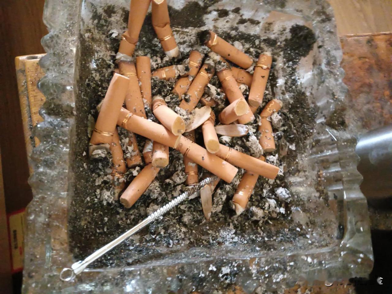 烟尘散尽，往事如烟。