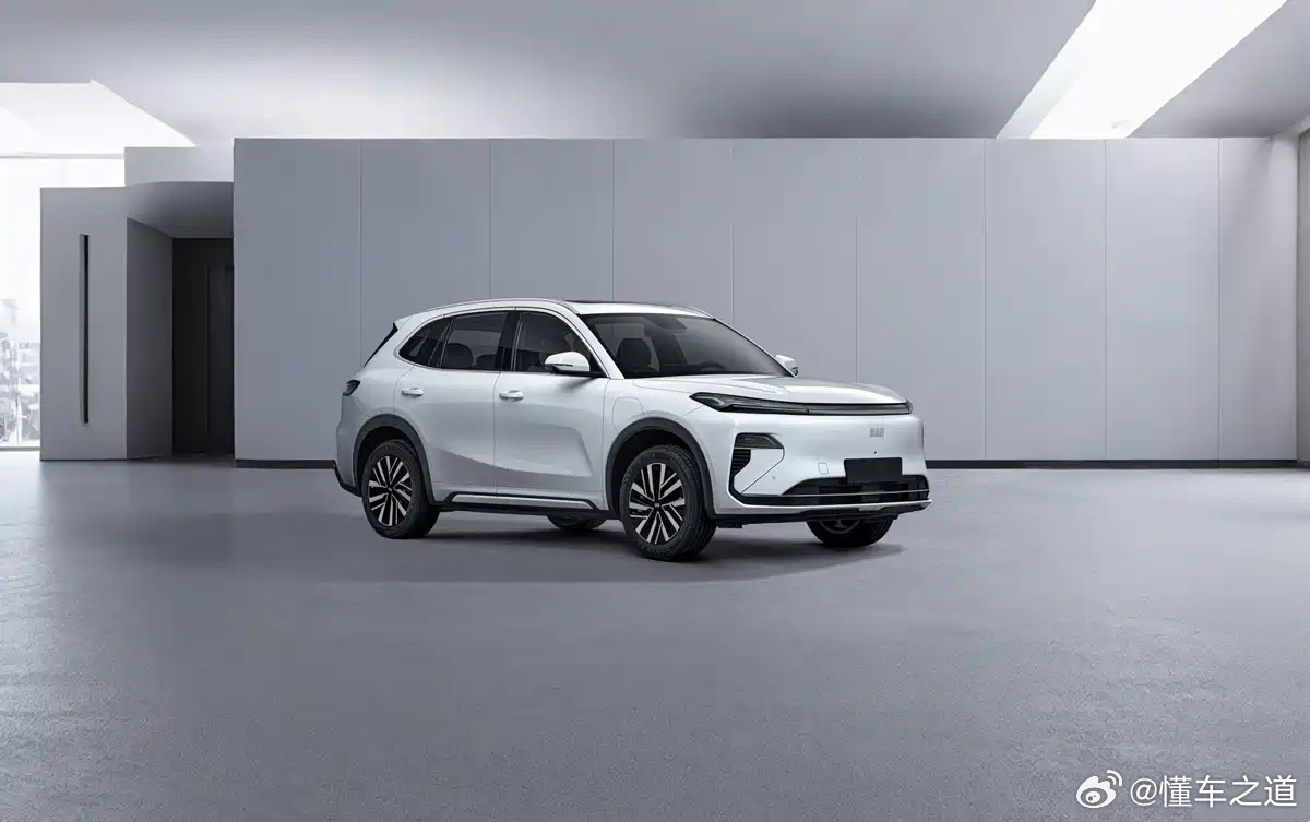 懂车之道讯​9月10日，我们从最新一期工信部目录中发现吉利银河旗下紧凑型SUV—