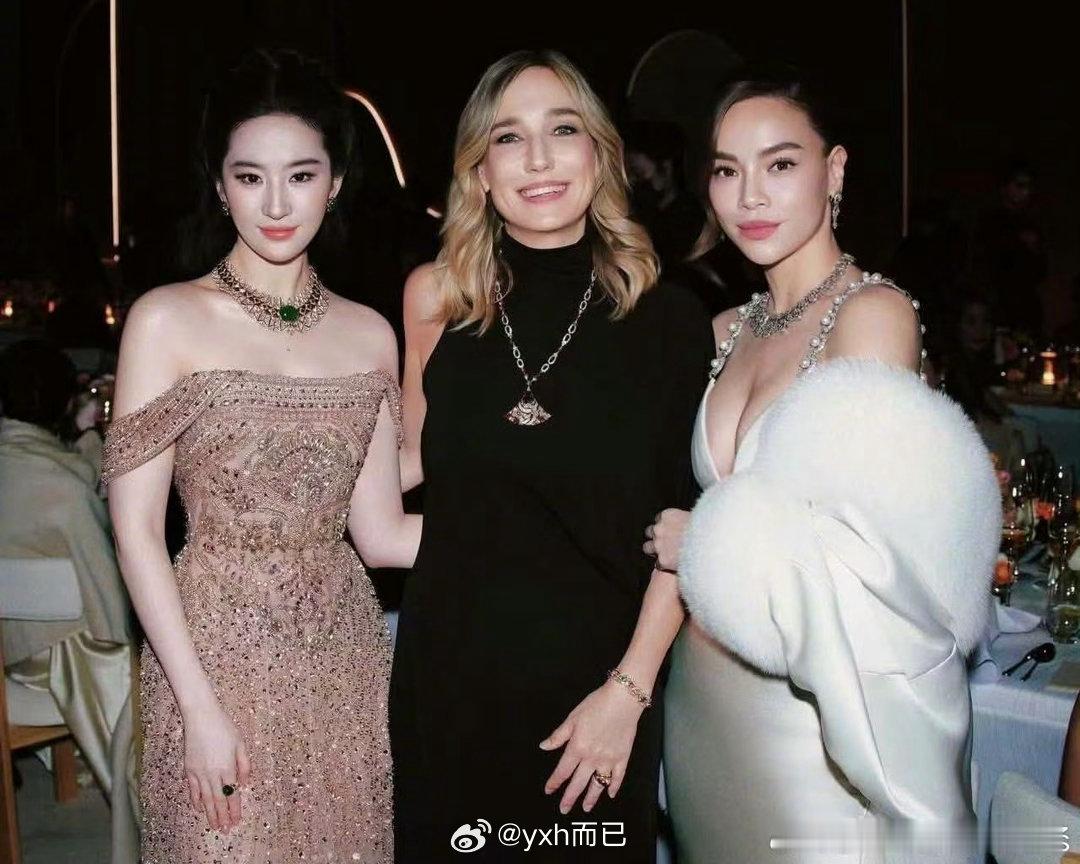 宝格丽越南公关回应刘亦菲裁掉胡玉荷难道就没拍两人单独的合照吗？裁人确实不礼貌时尚