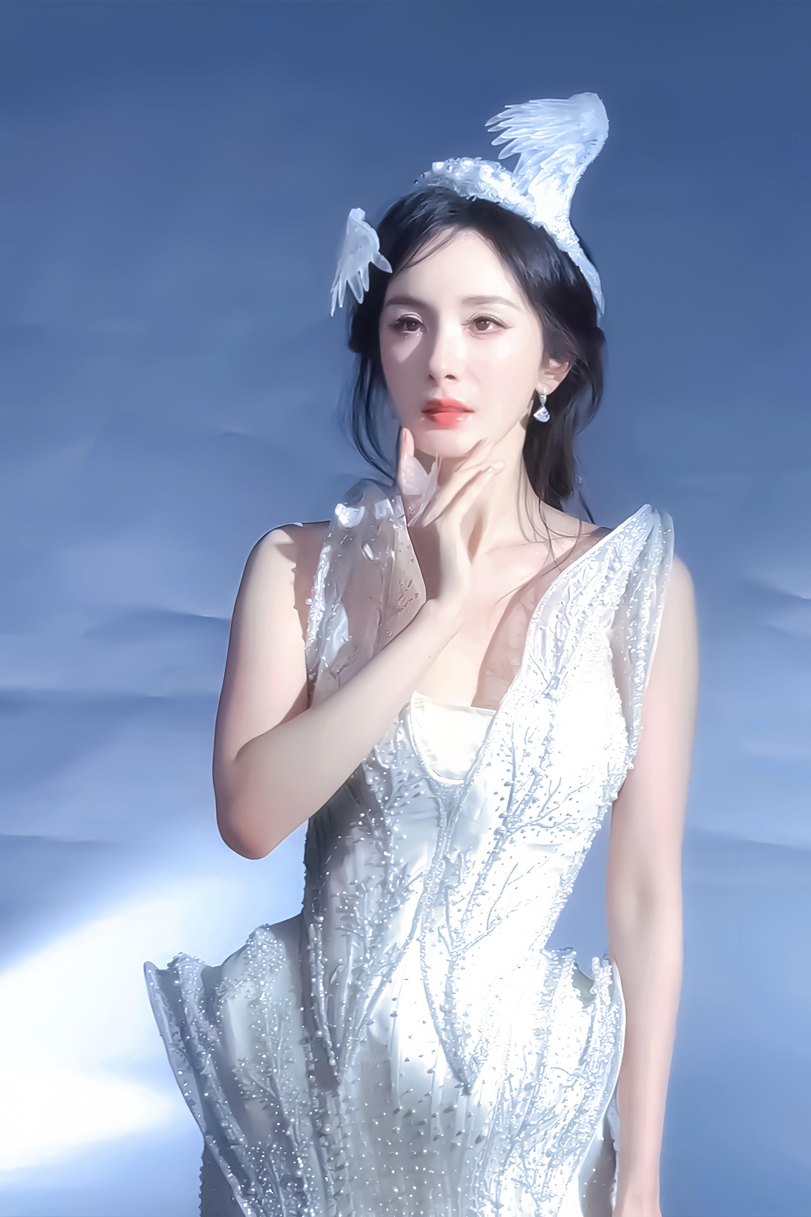 杨幂 洛神🌬️ ​​​