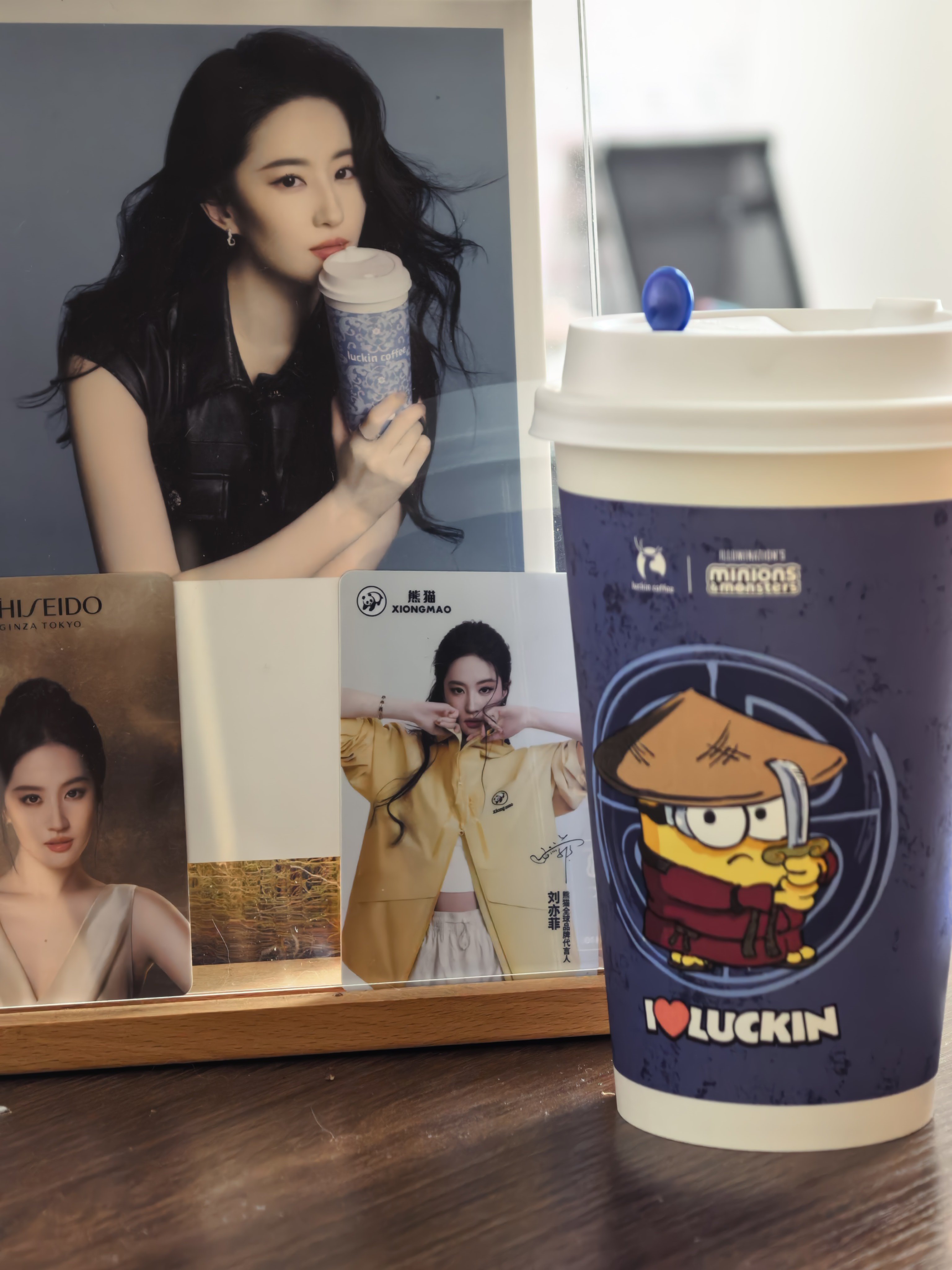 今日luckin coffee 跟刘亦菲一起瑞一杯刘亦菲刘亦菲瑞幸咖啡全球品牌代