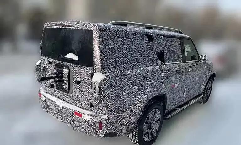 2026年，哈弗C06 SUV路试照曝光，5米方盒巨兽竟塞激光雷达，硬派越野直怼