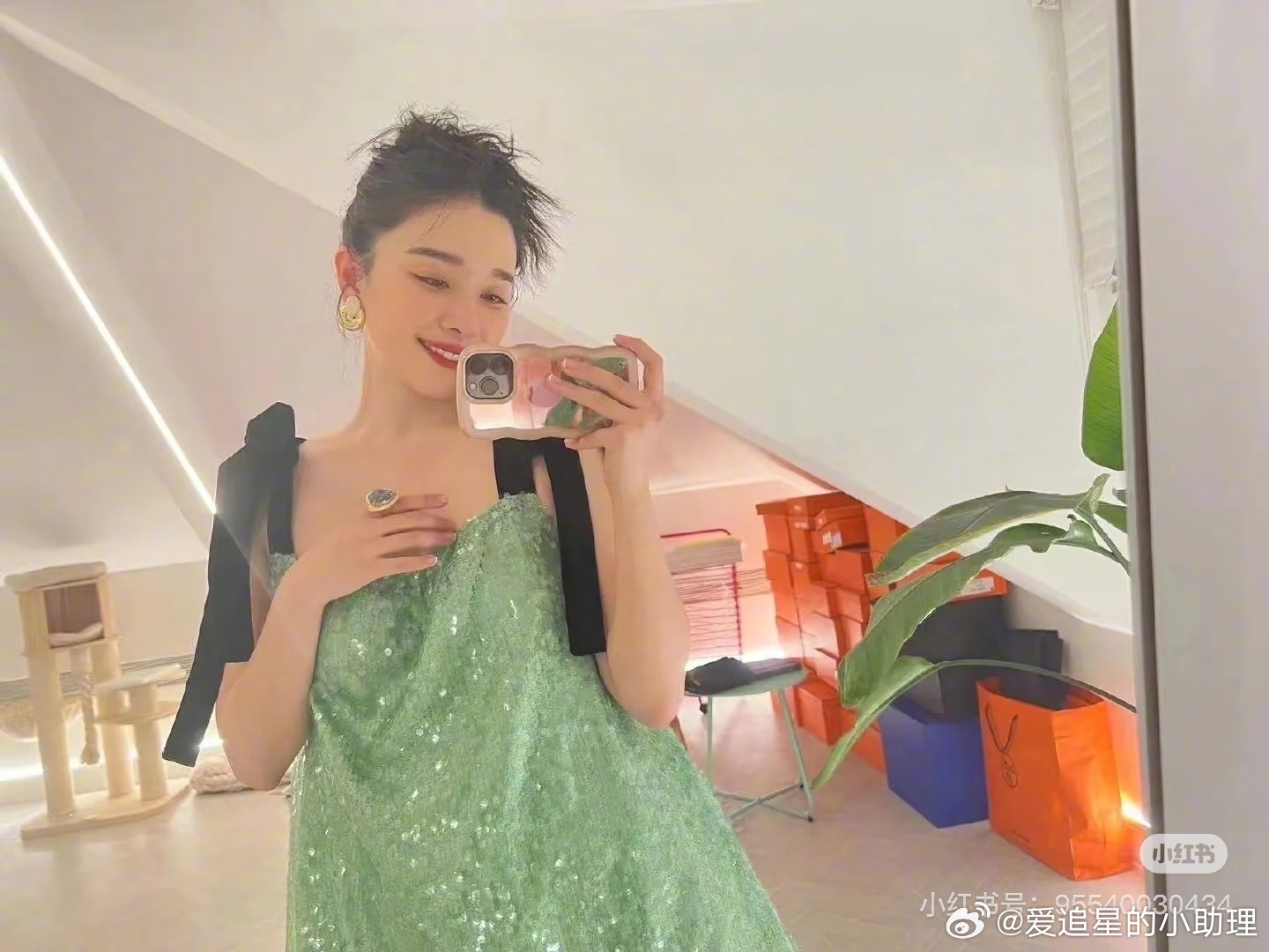 阚清子的爱马仕堆满了一面墙！！！据说大海还在上海租房子，好像就很普通那种，一月6