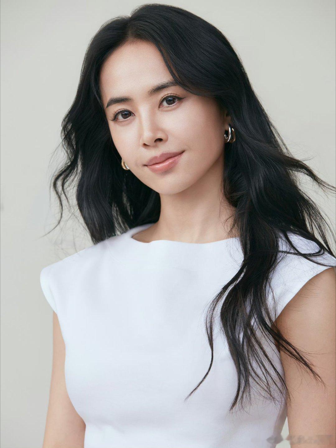 正式官宣啦也期待后面的香氛蔡依林