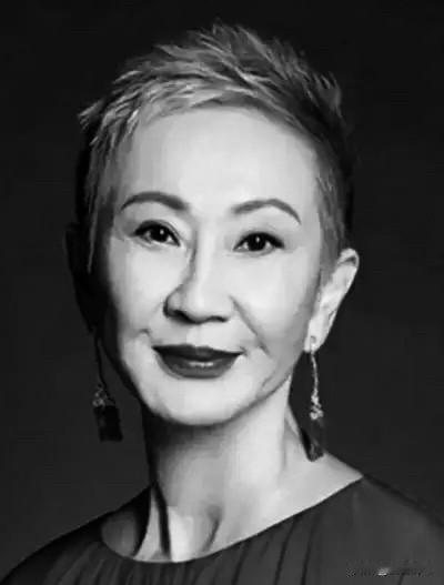 75岁传奇电影人施南生昨晚离世，唏嘘！或许她从不后悔嫁给徐克并丁克……然而不要去