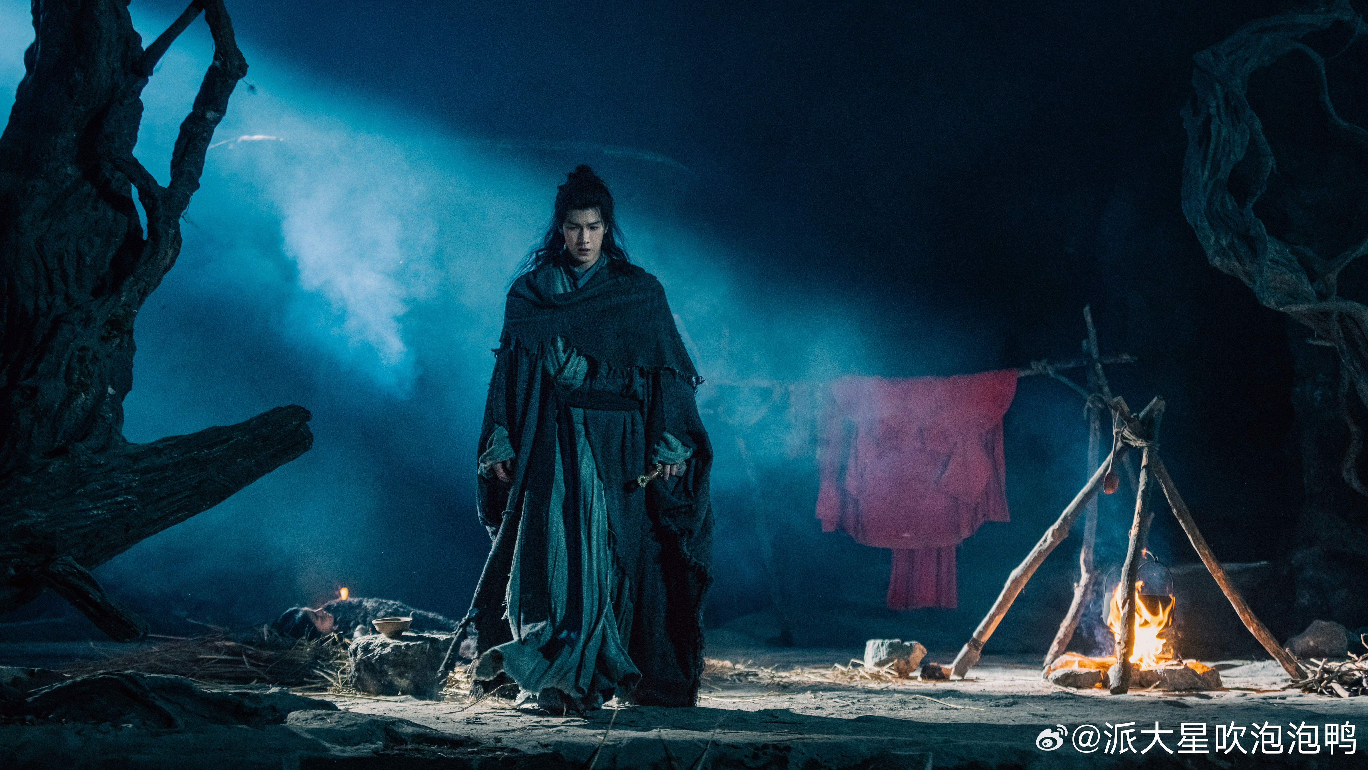 李昀锐打戏给到夯李昀锐的打戏行云流水，而且也是非常的酷，让我们大家都能够体会到他