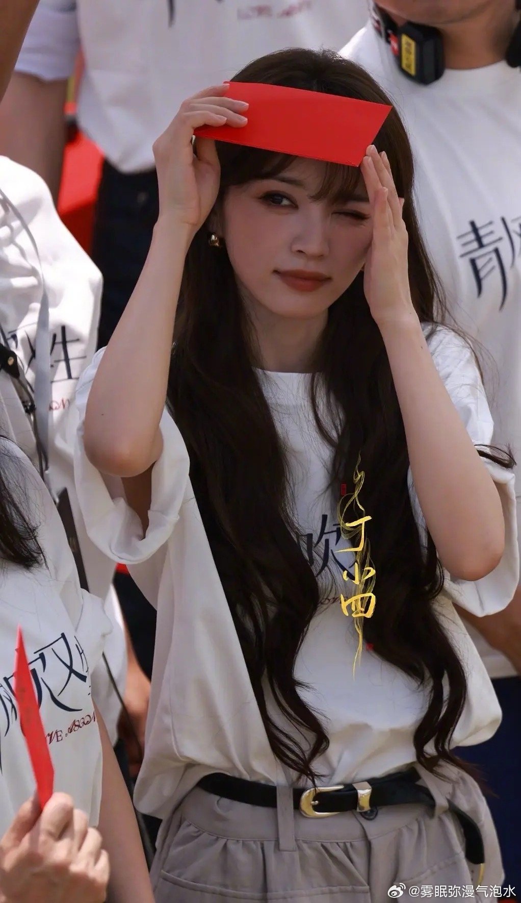 田曦薇新剧青风吹又生今日开机 