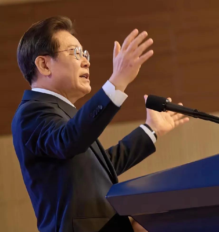 收回战时指挥权刻不容缓！李在明如今是一刻都不想等了，韩国防部长已经启程去往美国，