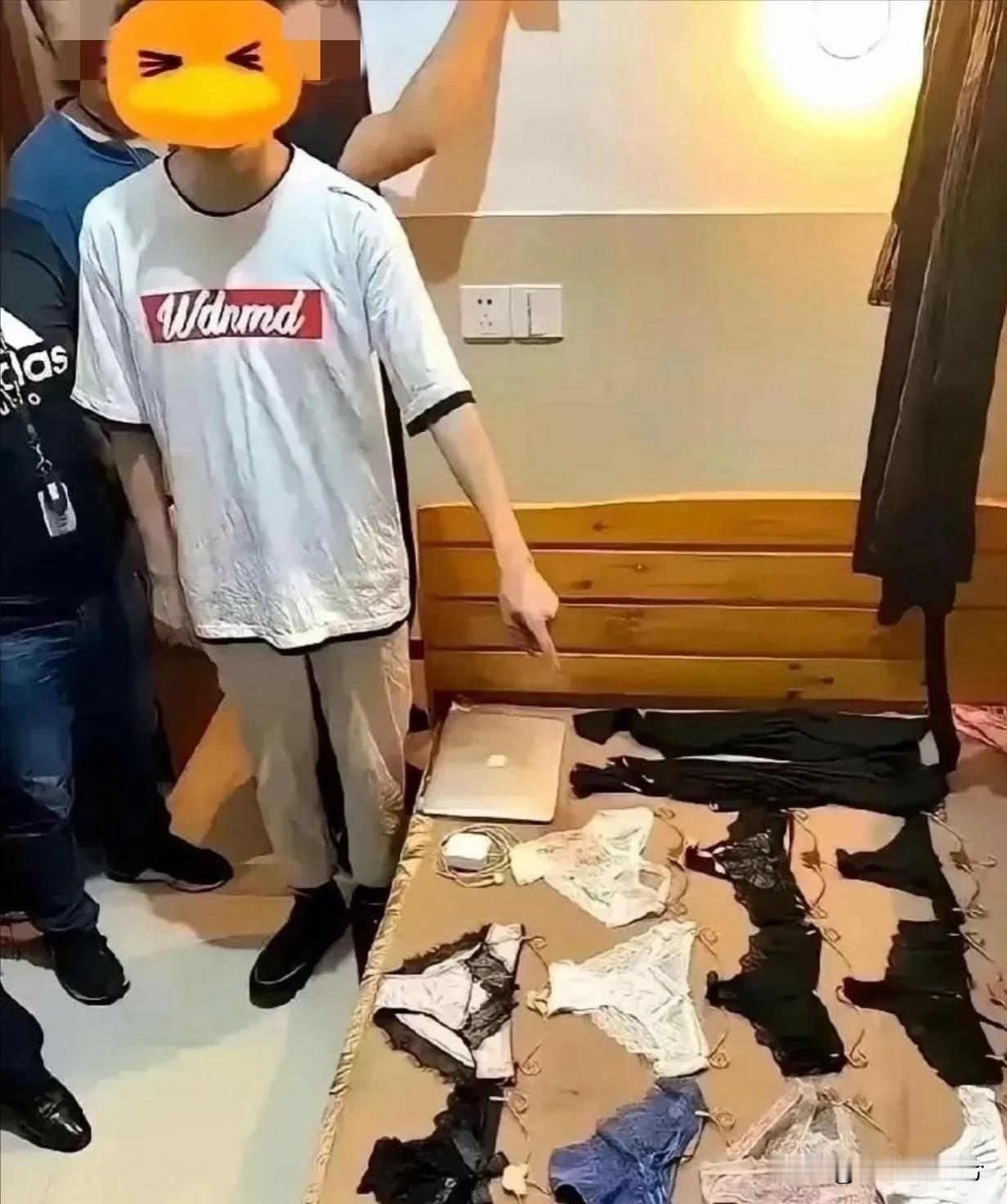 偷内裤的小伙子终于被抓了。在这半年里，他竟然偷了女邻居几十条内裤。不过说真的，女