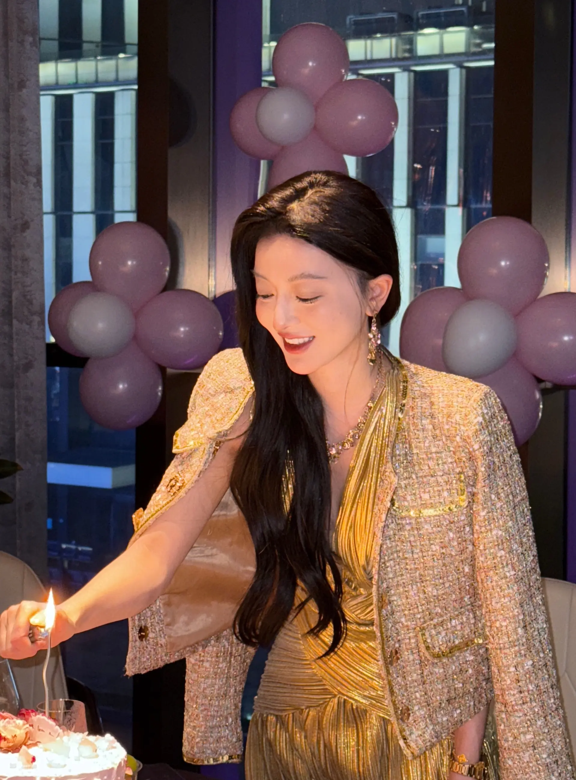 祝你 祝我 祝我们 成为很会赚钱并且超极漂亮的女性