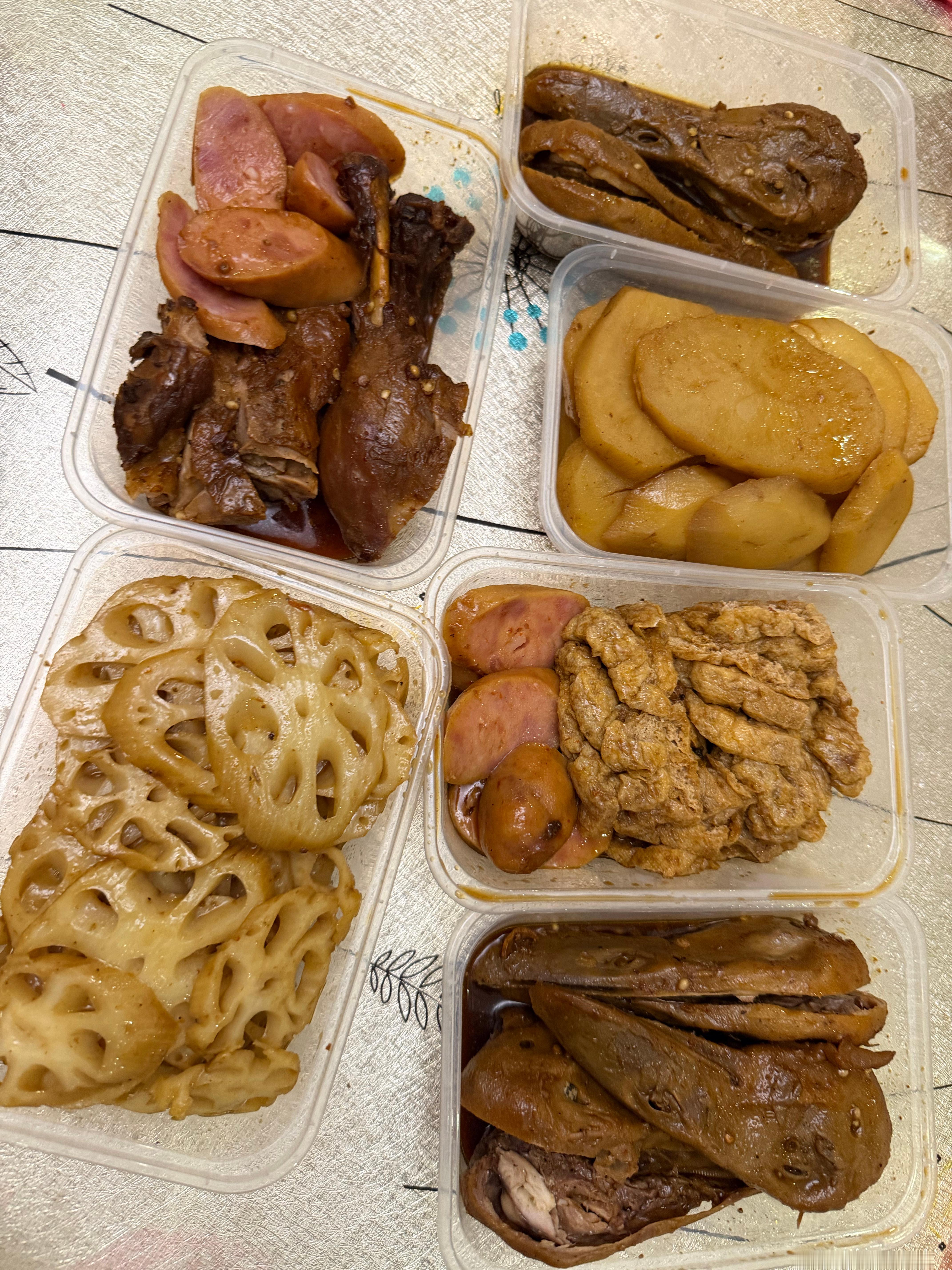 白天刷不到，晚上逃不掉系列！美酒➕鸭货就位，吃饱喝足，熬夜看盘走起！ 
