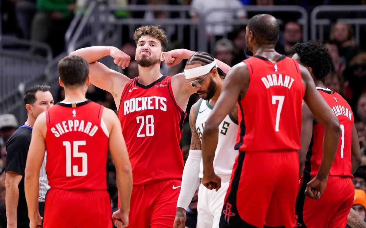 北京时间4月1日，今天休斯敦火箭队坐镇主场，在一场东西部强强对话当中，战胜了纽约