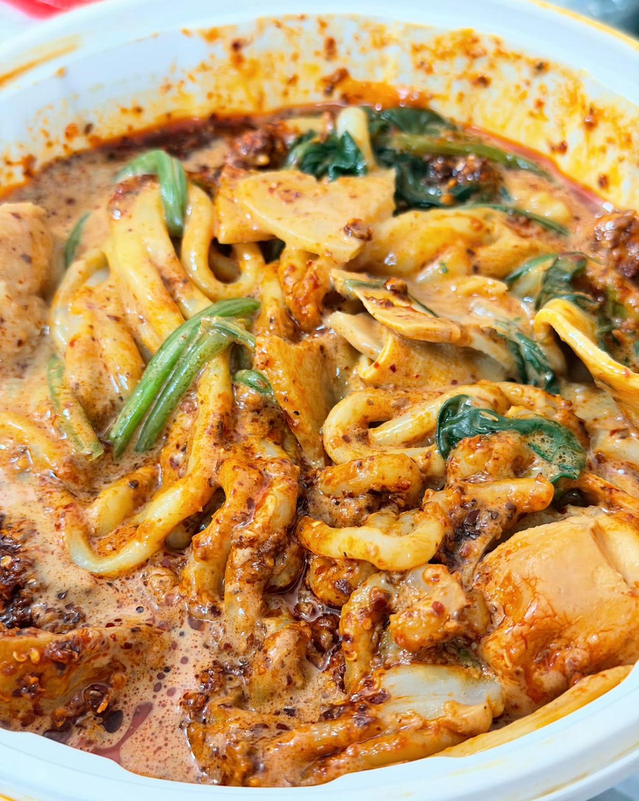 餐饮圈出了件让人大跌眼镜的事，主打麻辣烫的连锁品牌刘文祥被推上了风口浪尖，起因是