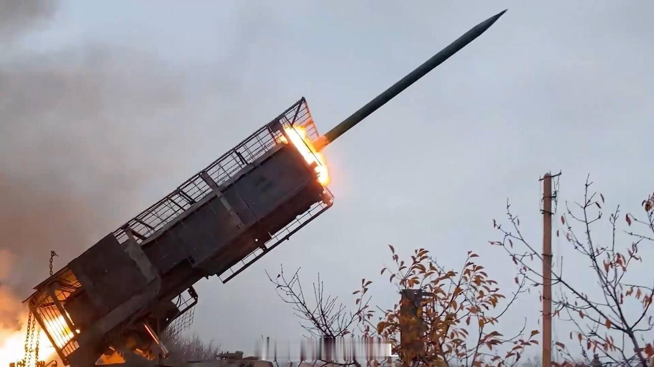 红军村—米尔诺格勒方向，俄军第29旅配备的TOS-3。 