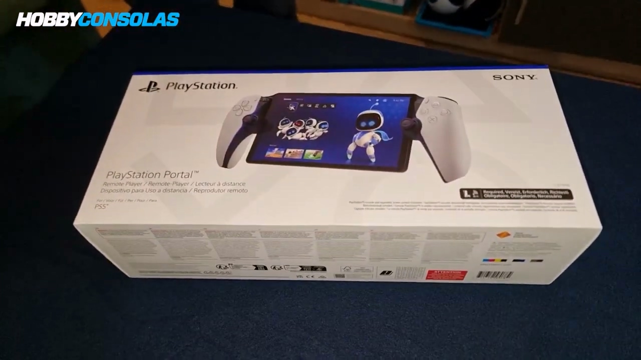 索尼 PlayStation Portal 串流掌机开箱，并对比 Steam Deck 掌机