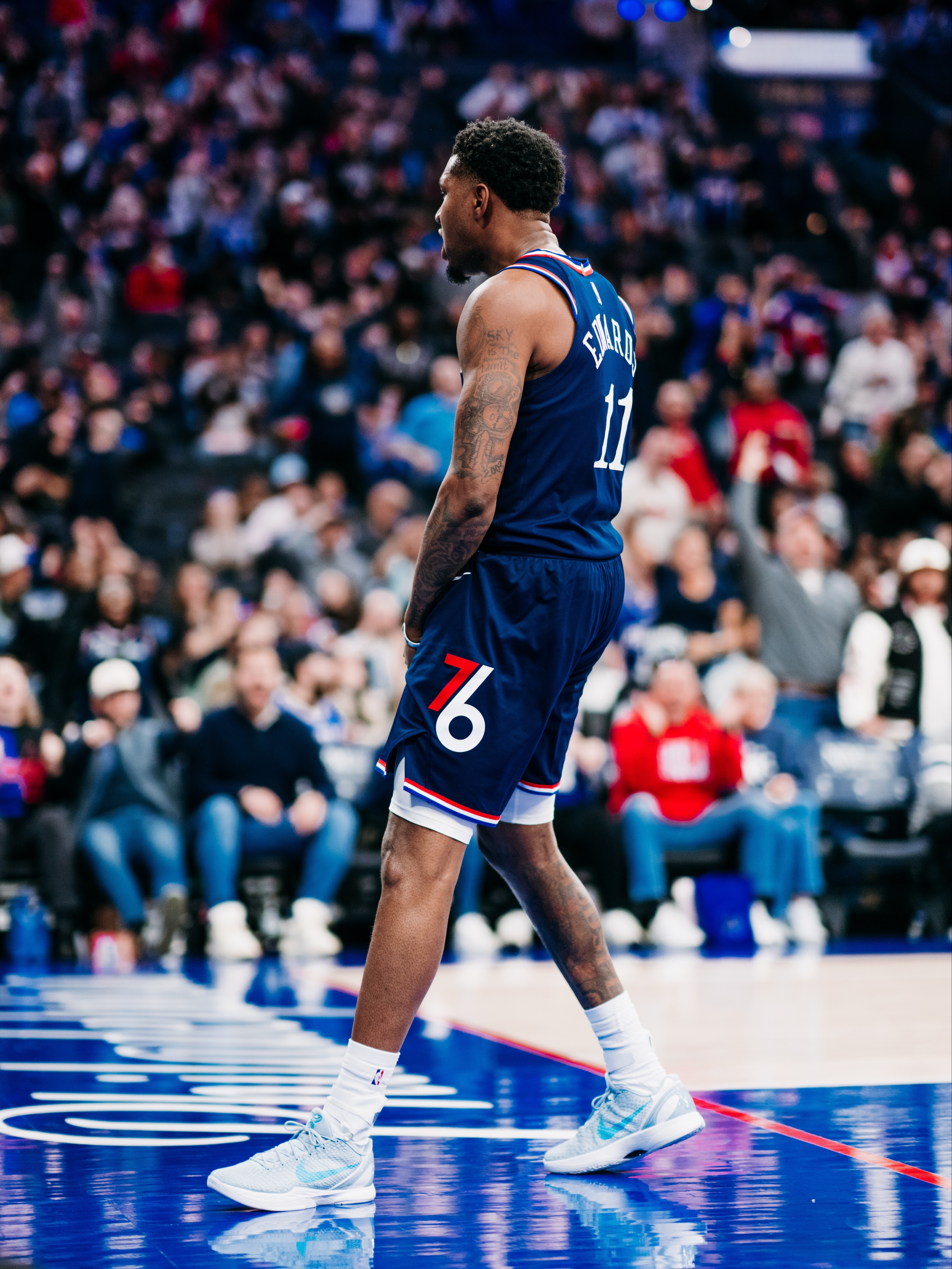 全场比赛结束：76人队背靠背主场109-103战胜开拓者，球队取得两连胜！格兰姆