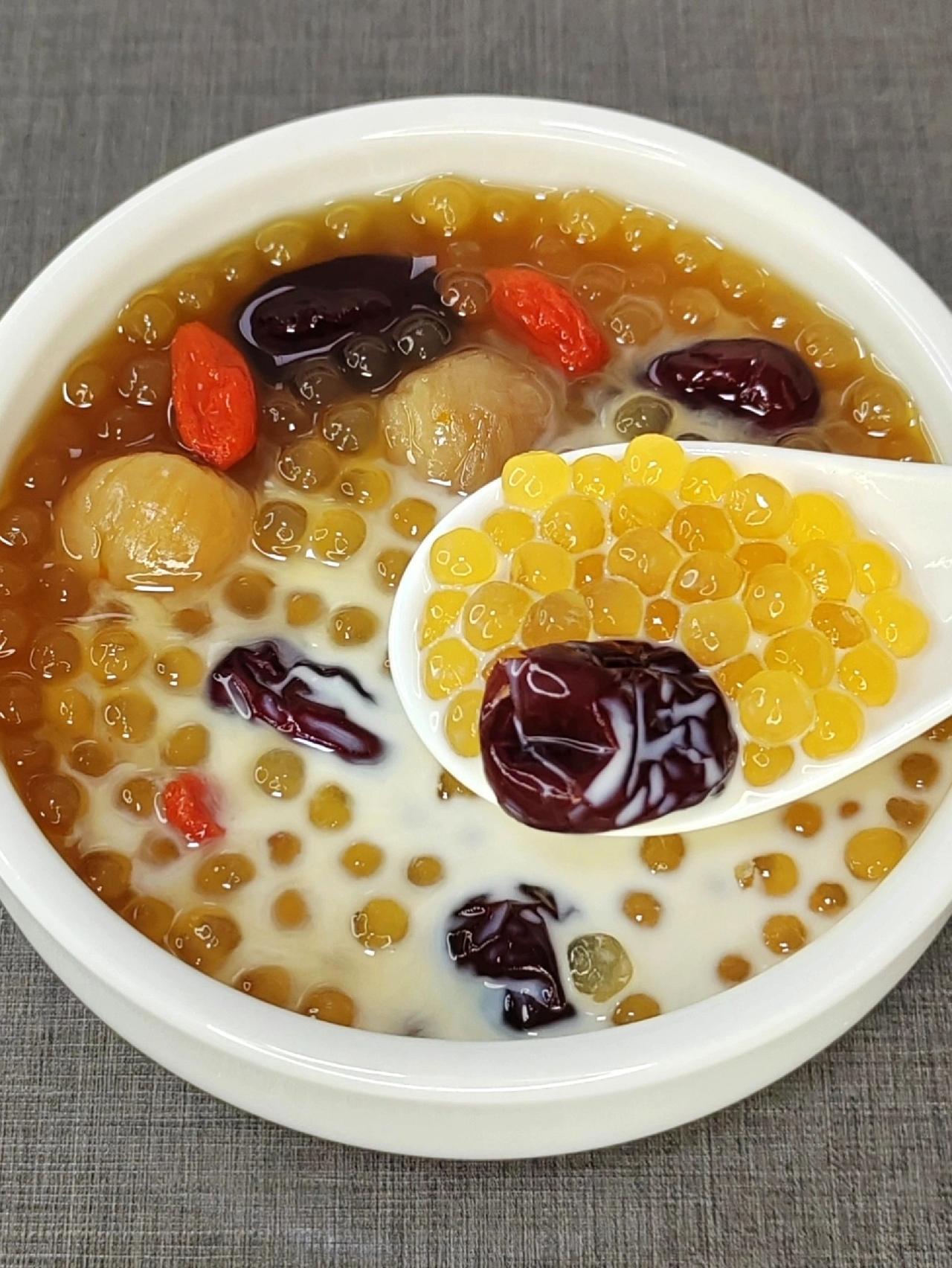 强烈推荐三伏天吃这个，祛湿又养颜
自制三伏天祛湿养颜的养生饮品，一道不开火饮品来