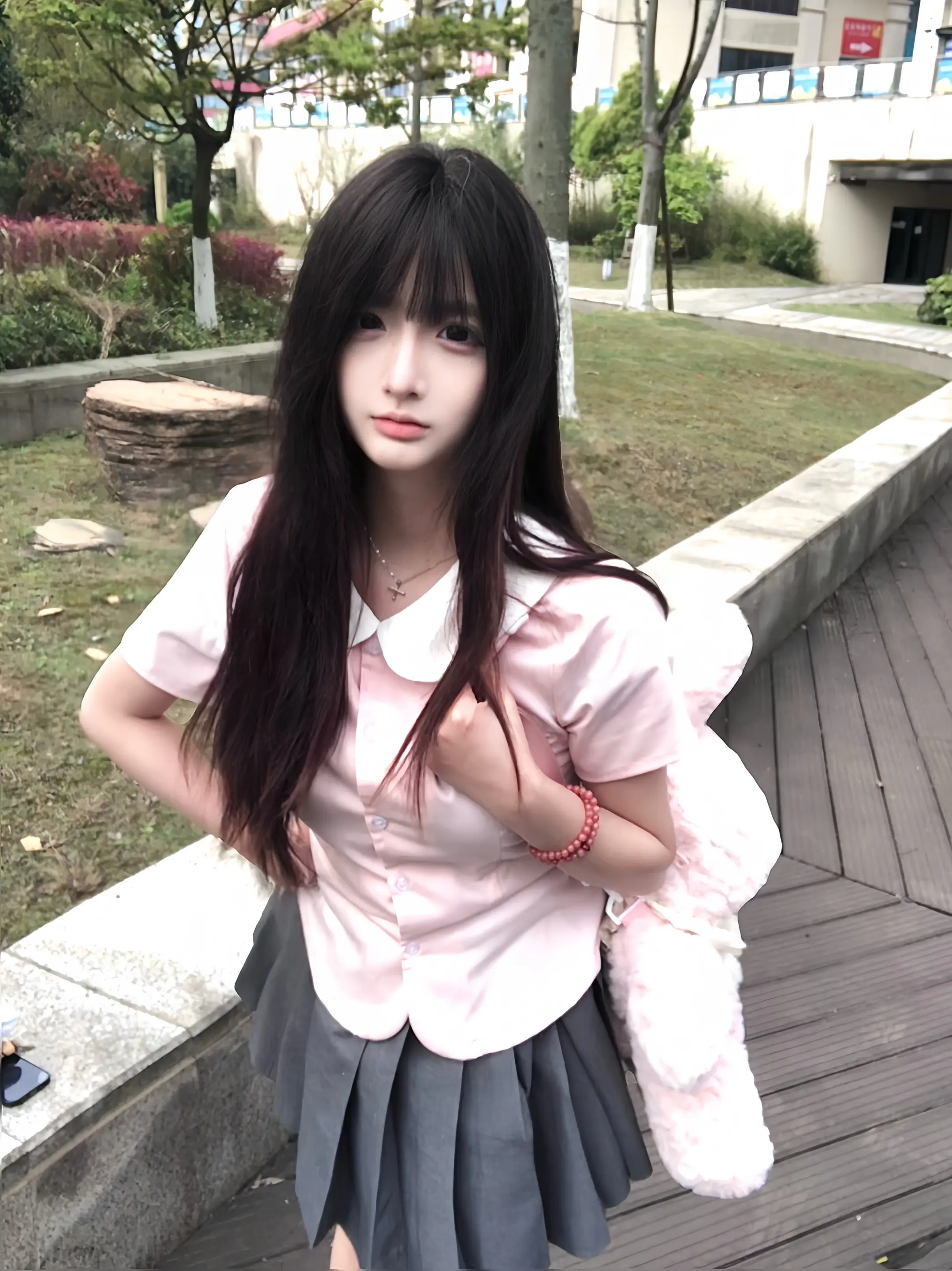 我再也不会觉得任何一个女孩比你更加可爱 如果有 那就是明天的你