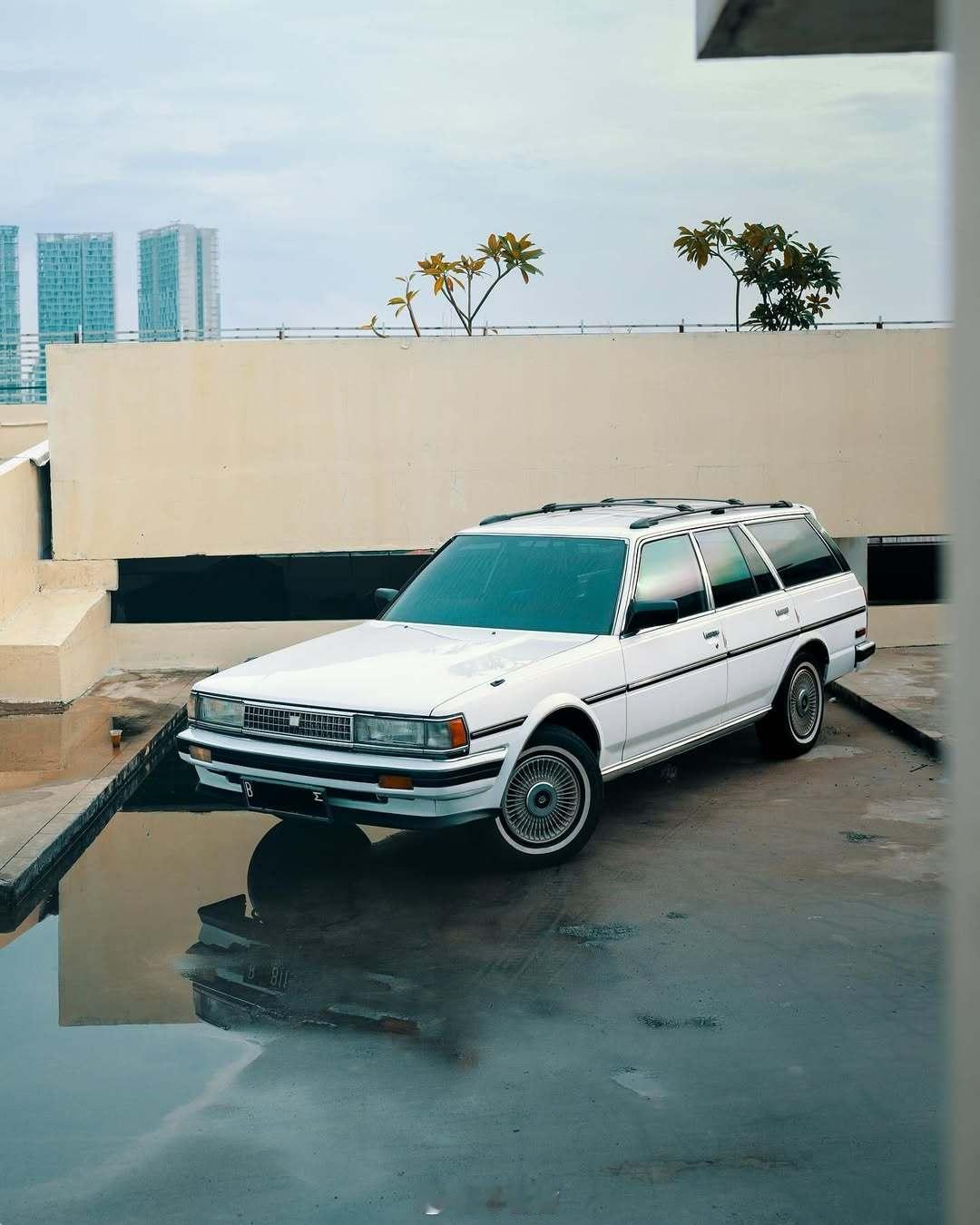 Toyota cressida station wagon RX72Tahun 