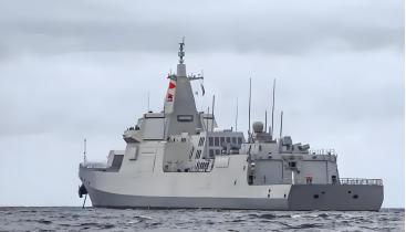 如果中美开战，我军能挡住美国11艘核动力航母吗？别说挡住了，要是美国真敢来，05